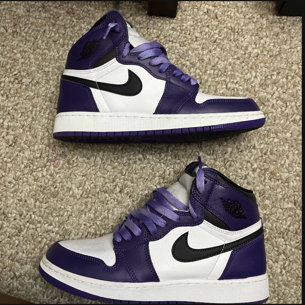 Air Jordan 1 High Court Purple Retro OG Grade School MEN 6